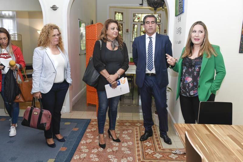 GENTE Y CULTURA  07-05-2018  LAS PALMAS DE GRAN CANARIA.   Piso para menores con problema de conducta. Cristina Valido inaugura el primer piso de transiciÓn para menores con problemas de conducta, y en tratamiento terapeútico. FOTOS: JUAN CASTRO  | 07/05/2018 | Fotógrafo: Juan Carlos Castro