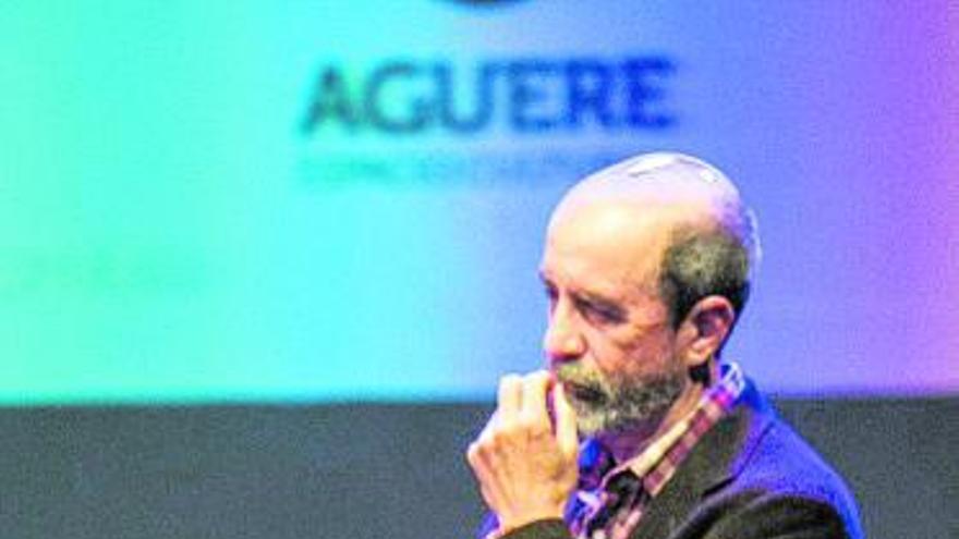 Pérez, en un mitin para promover la moción de censura en La Laguna.