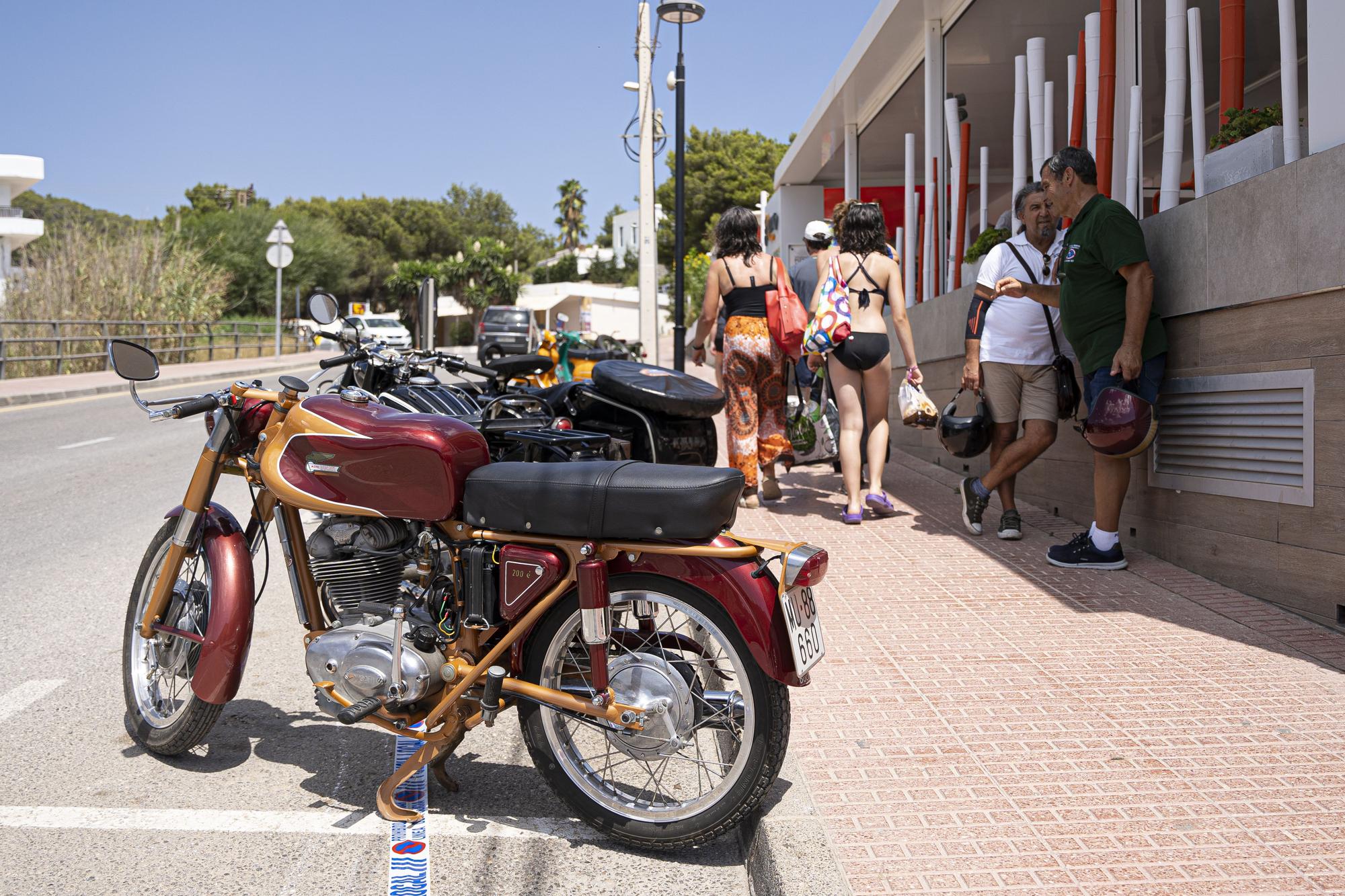 Fiestas de Cala Llonga