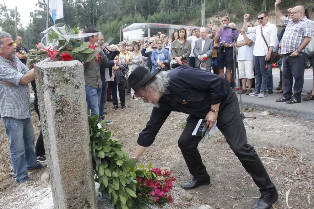 Cangas homenajea a las víctimas de Anguieiro