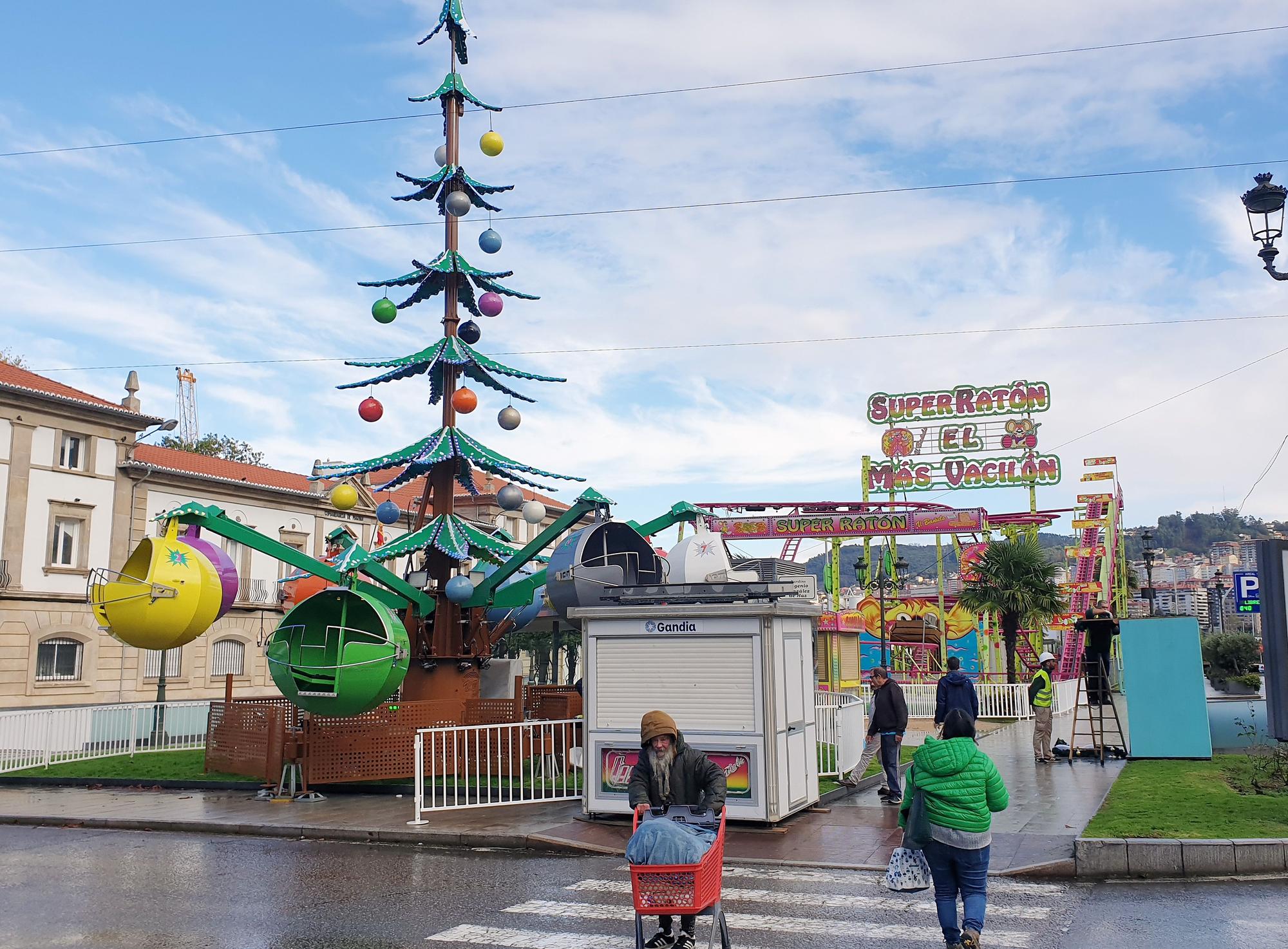 Las principales atracciones ultiman detalles antes del gran encendido de la navidad