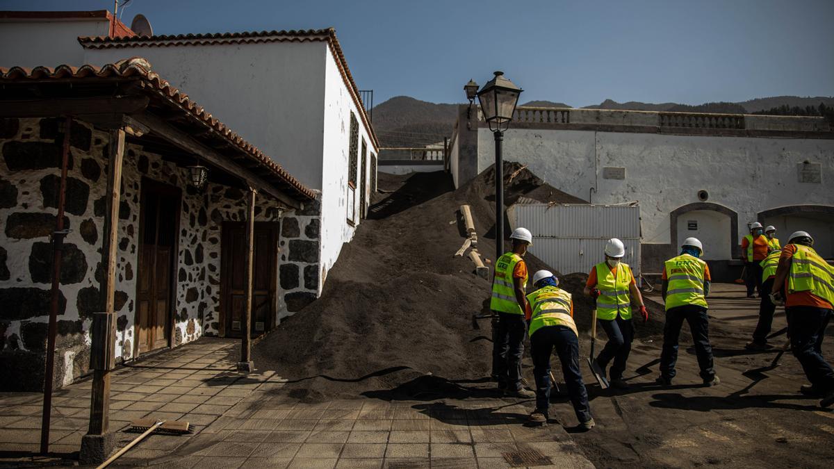 Restos de ceniza en La Palma.