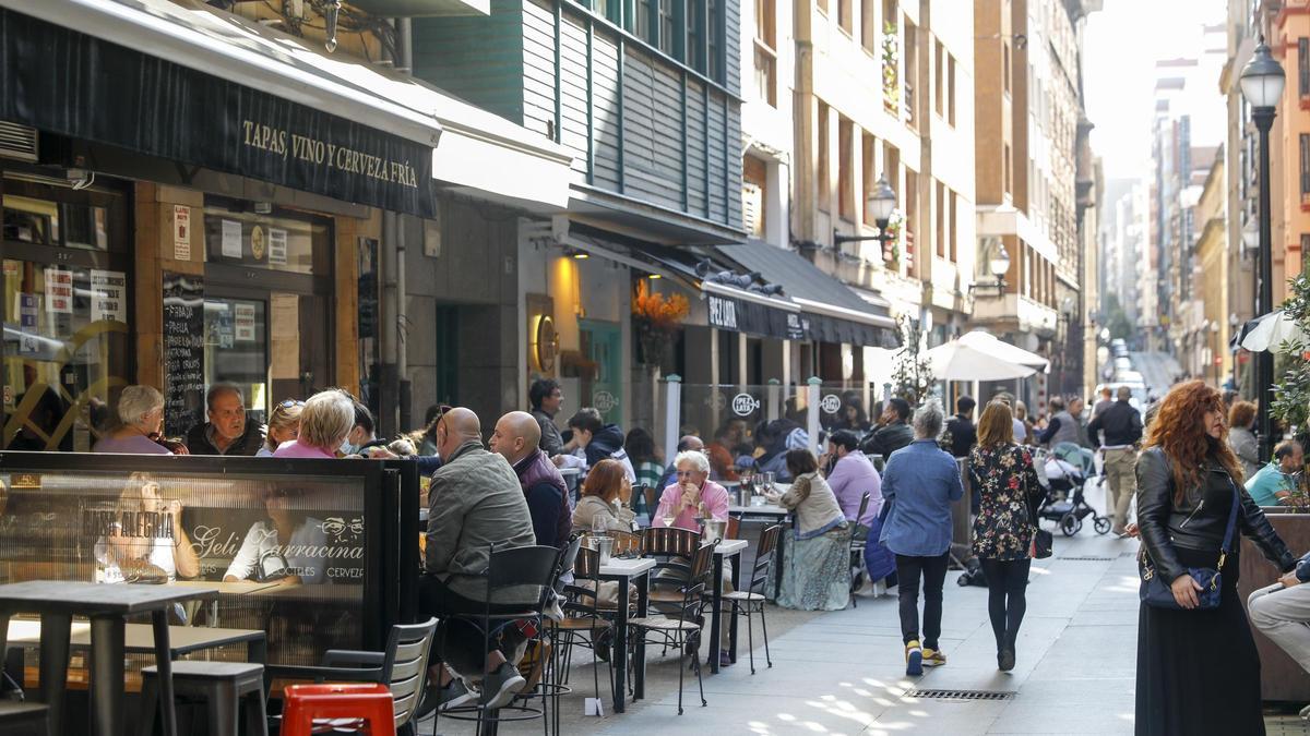 Terrazas hosteleras en la calle Begoña.