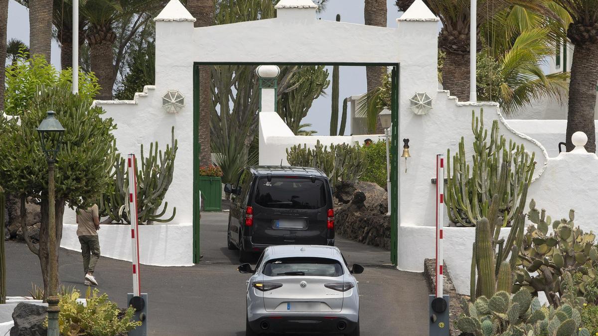 Sánchez inicia les seves vacances al palau de La Mareta, a Lanzarote Sánchez inicia les seves vacances al palau de La Mareta, a Lanzarote