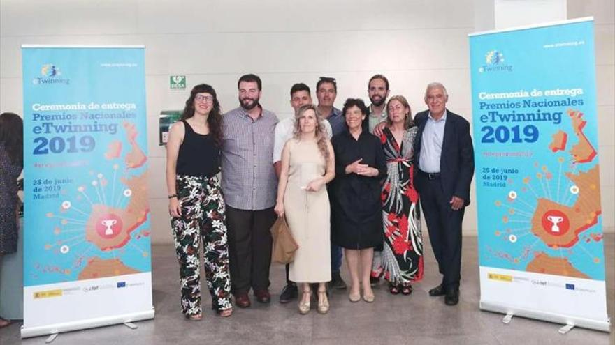 Siete docentes del colegio Virgen de Barbaño recogen los premios eTwinning