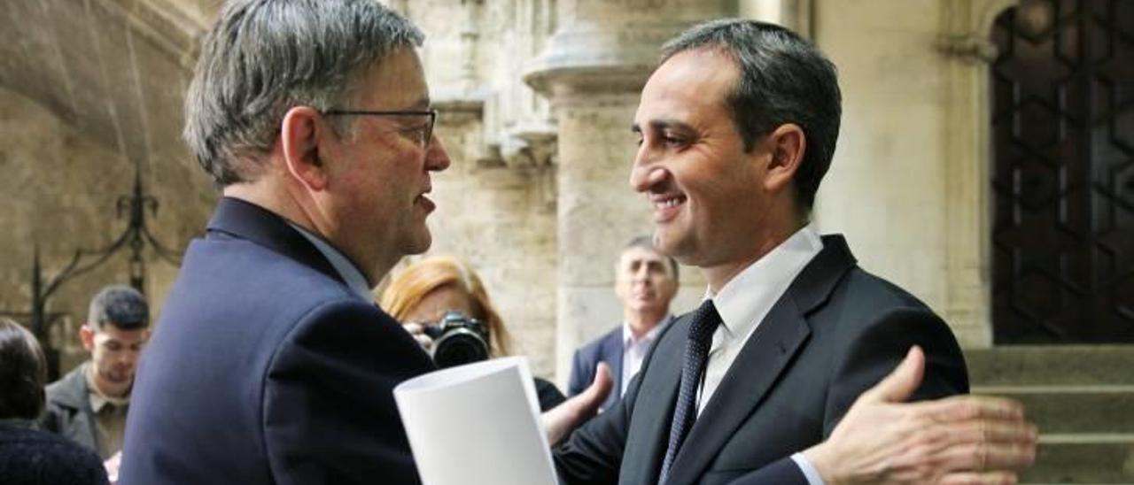 El jefe del Consell, Ximo Puig, y el presidente de la Diputación, César Sánchez, en el Palau de la Generalitat.