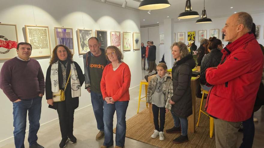 Artistas y organizadores, durante la presentación de la muestra. | V. A.