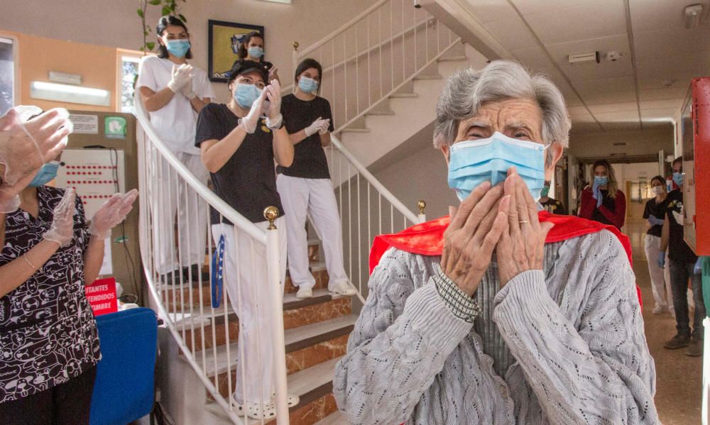 Una mujer de 84 años supera el coronavirus en Alicante