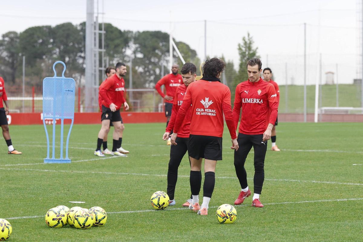 FOTOS: José Riestra ya lidera desde Mareo el proyecto del Sporting FOTOS: José Riestra ya lidera desde Mareo el proyecto del Sporting