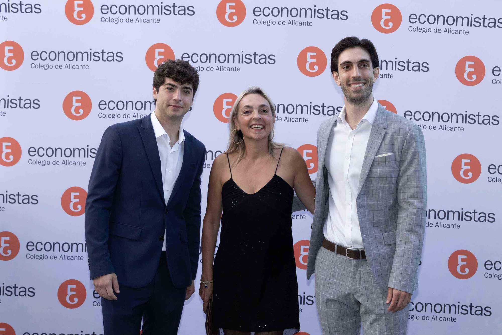 El Colegio de Economistas de Alicante celebra su cena anual en honor a su patrón