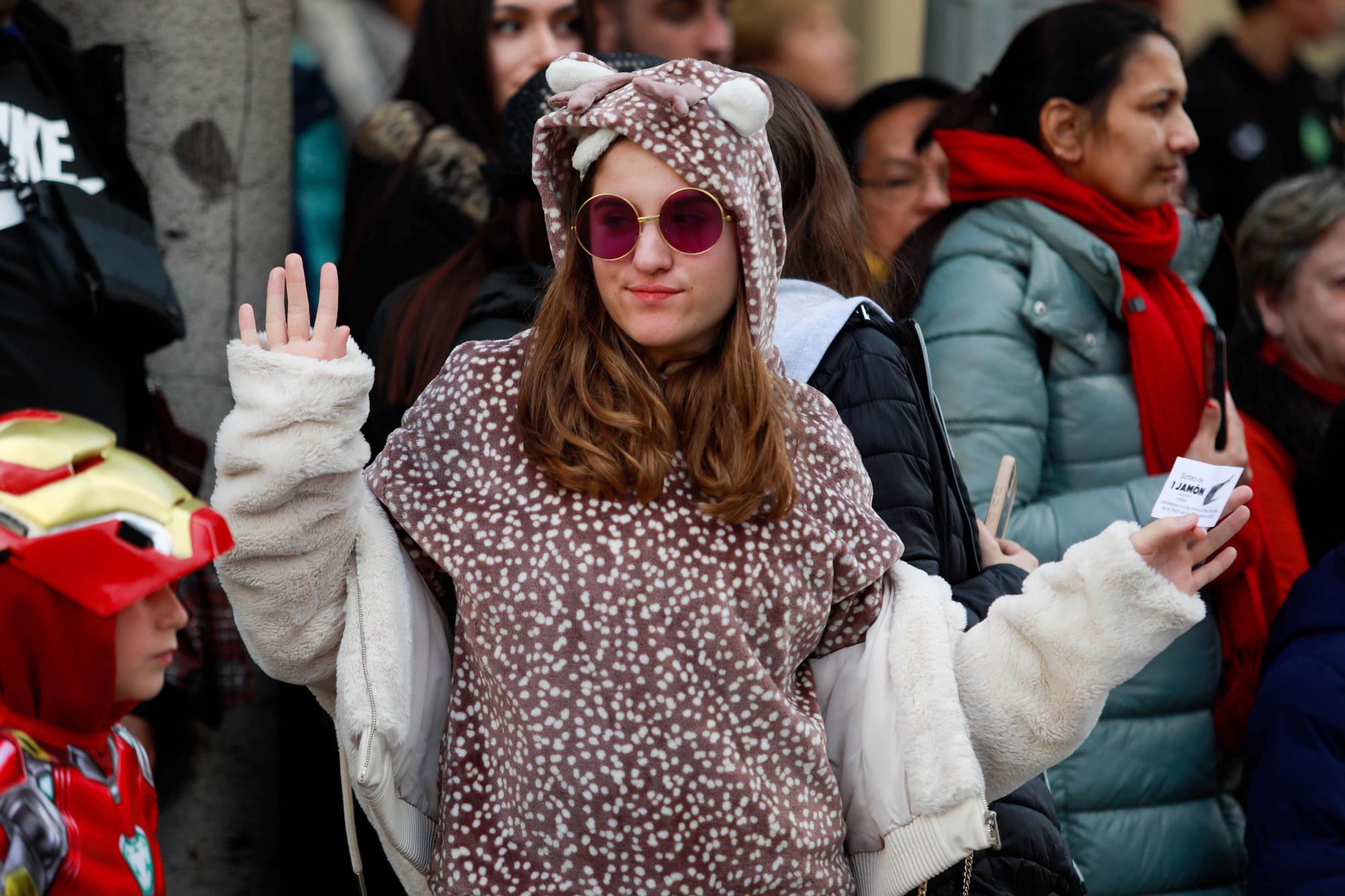 Todas las imágenes de la rúa de carnaval 2023 en Santa Eulària