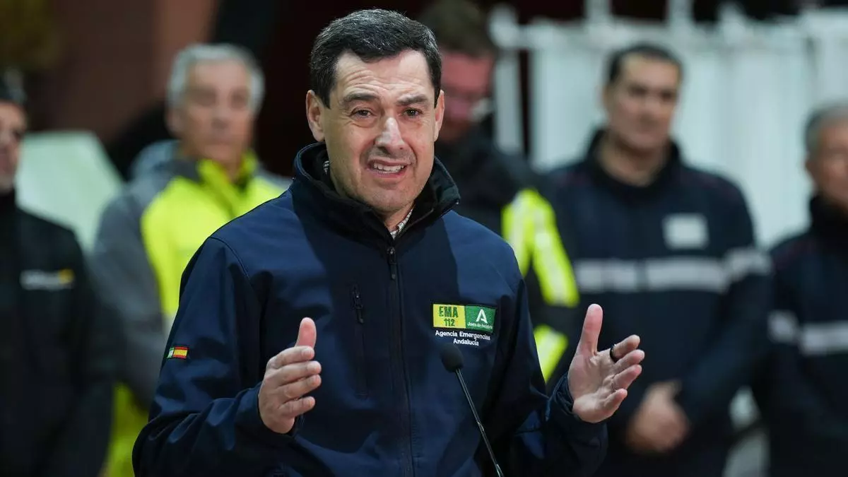 Juanma Moreno cierra el plan de emergencia de Adamuz: "Salvaron vidas en pleno caos y extrajeron cadáveres entre hierros y tierra"