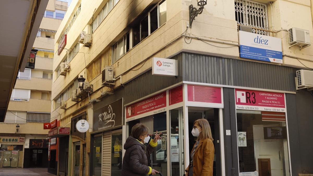 Un incendio afecta al despacho de abogados de José Díez en Xàtiva