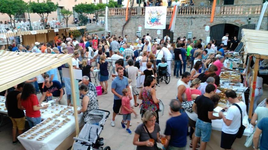 La &#039;VI Fira Artapa&#039; se adueña con éxito este fin de semana del anfiteatro de na Batlessa