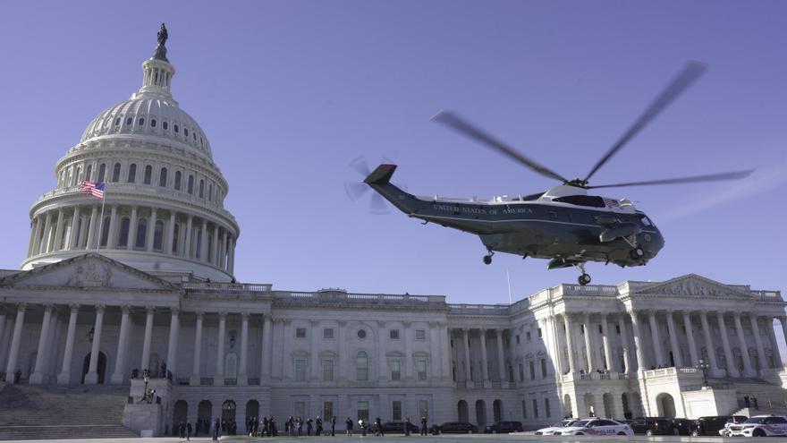 Los Biden abandonan el Capitolio en helicóptero