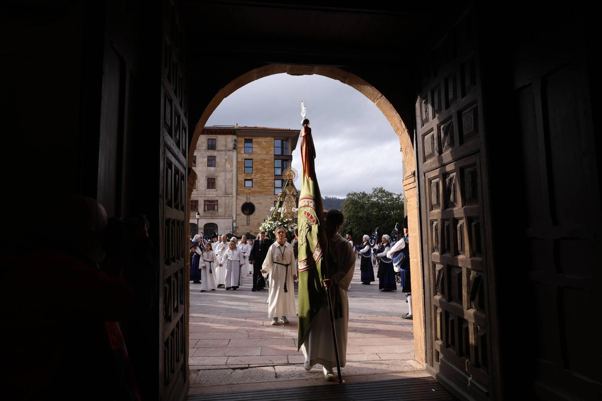 Así fue la procesión de la Esperanza en Oviedo. 