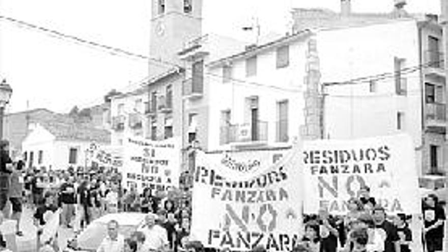 protestas. El Consell ha dado la razón a la plataforma antivertedero.