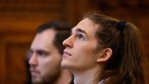 Maja T. escucha la sentencia del tribunal de Budapest, este miércoles.