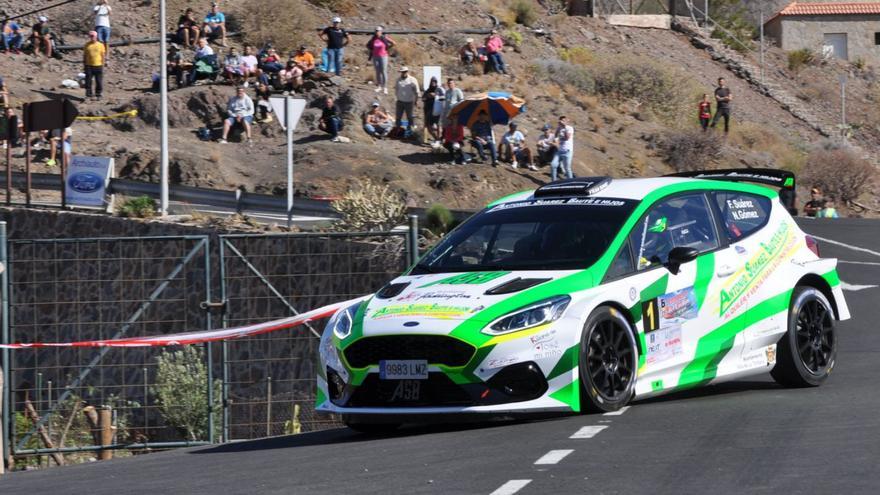 Los tinerfeños Fran Suárez y Néstor Gómez, con el Ford Fiesta Rally2, durante el RallySprint Era del Cardón.  | | MOTORACTUALIDAD.ES