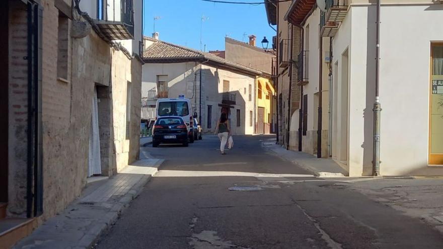 Calle Puerta de Pozoantiguo en la que se cambiarán las redes. | M. J. C.