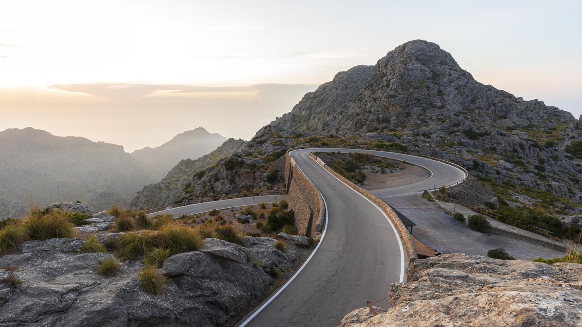 Esta es la carretera hacia una playa más peligrosa de España