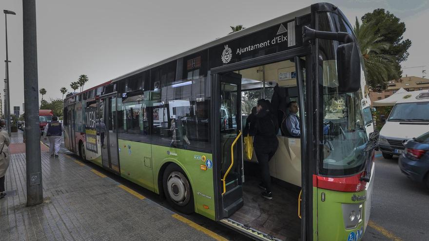 Por una línea de buses urbanos Elche-Parque Industrial