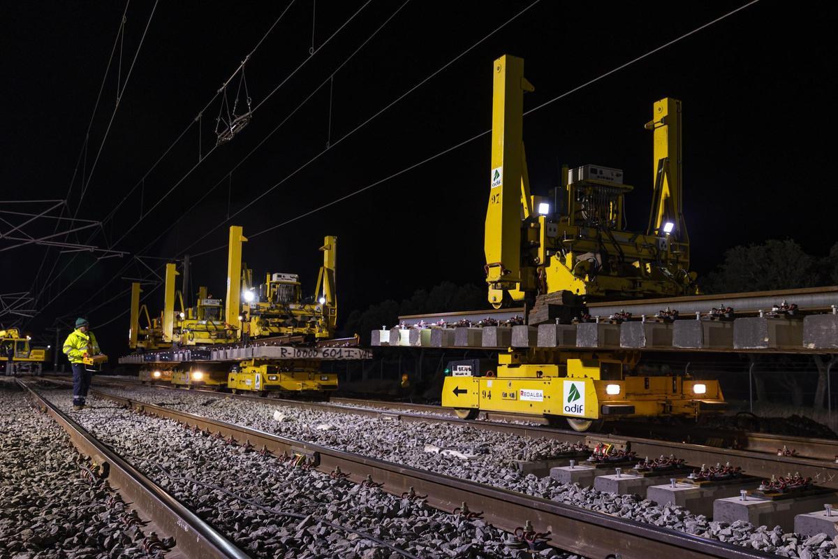 Trabajos de renovación de la red de alta velocidad Sevilla-Madrid