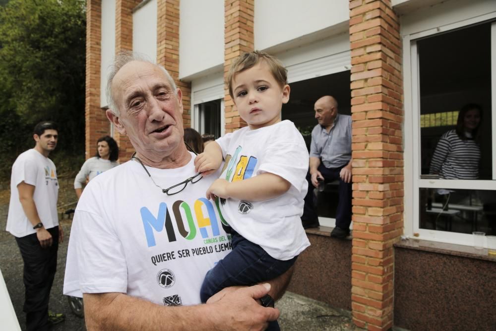 Vecinos de Moal celebran el premio