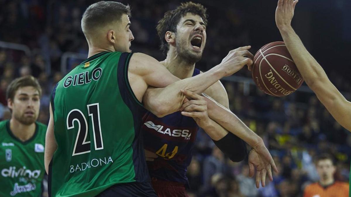 Tomic fue decisivo en el derbi jugado en el Palau Blaugrana