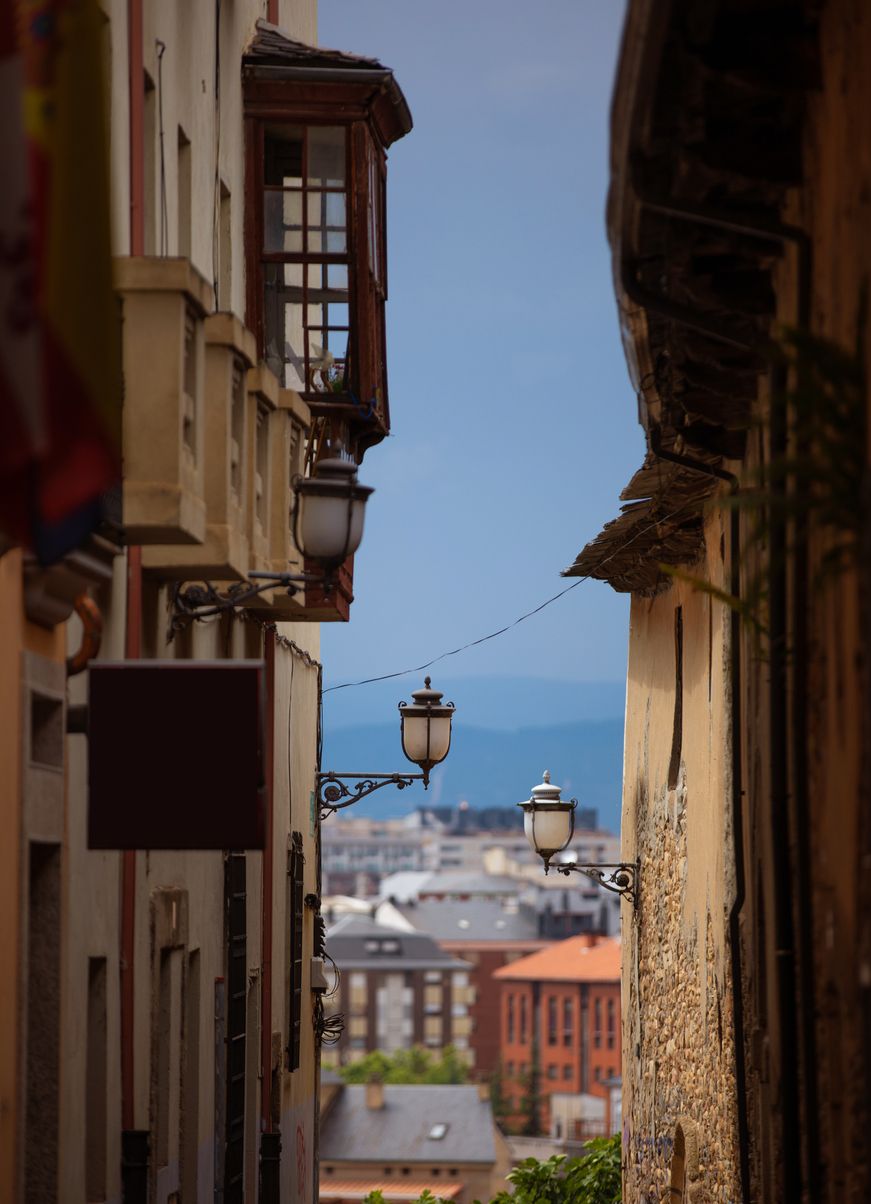 Callejeando por PonferradaTHEPALMER