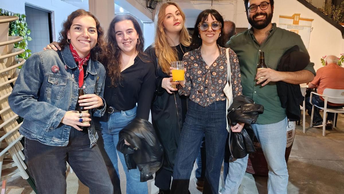 EN IMÁGENES. Grado viaja en el tiempo para un guateque en el Maijeco