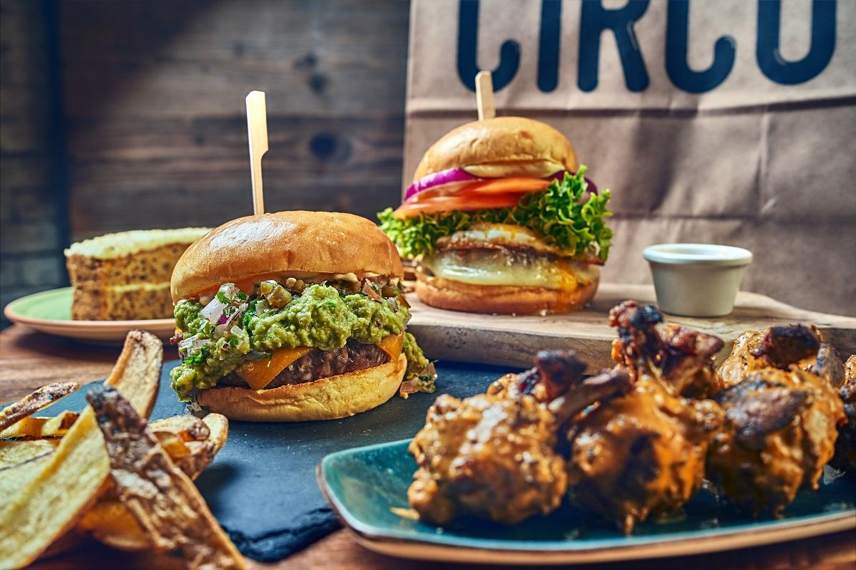 La base de las hamburguesas es que la carne es 100% de vaca de la sierra de Guadarrama en Ávila.