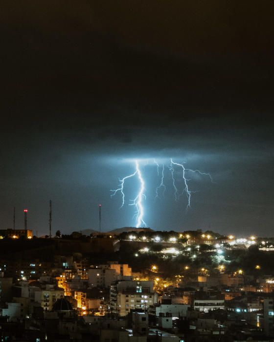 La gota fría ha dejado imágenes espectaculares de la ciudad