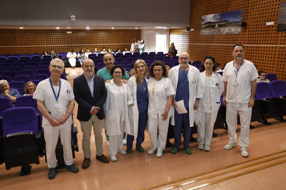 Jesús Allende, Víctor Manuel Rodríguez, María Teresa Rodríguez, Fernando José Álvarez, Marta Nieto, Montserrat Camino, Manuel Valledor, Gemma Sierra y Alberto Alonso, antes de la charla.