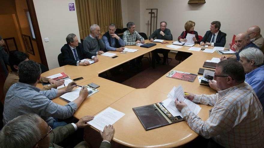 Representantes de las cofradías y hermandades en el último consejo rector.