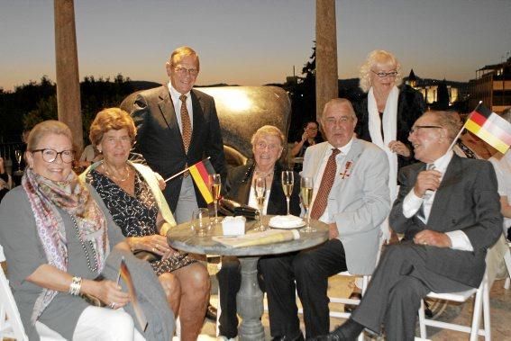 Anlässlich des Tages der Deutschen Einheit hat das Konsulat der Bundesrepublik Deutschland auf Mallorca am Freitag (13.10.) Vertreter der Insel-Gesellschaft begrüßt. Ehrengast der Veranstaltung im Pal
