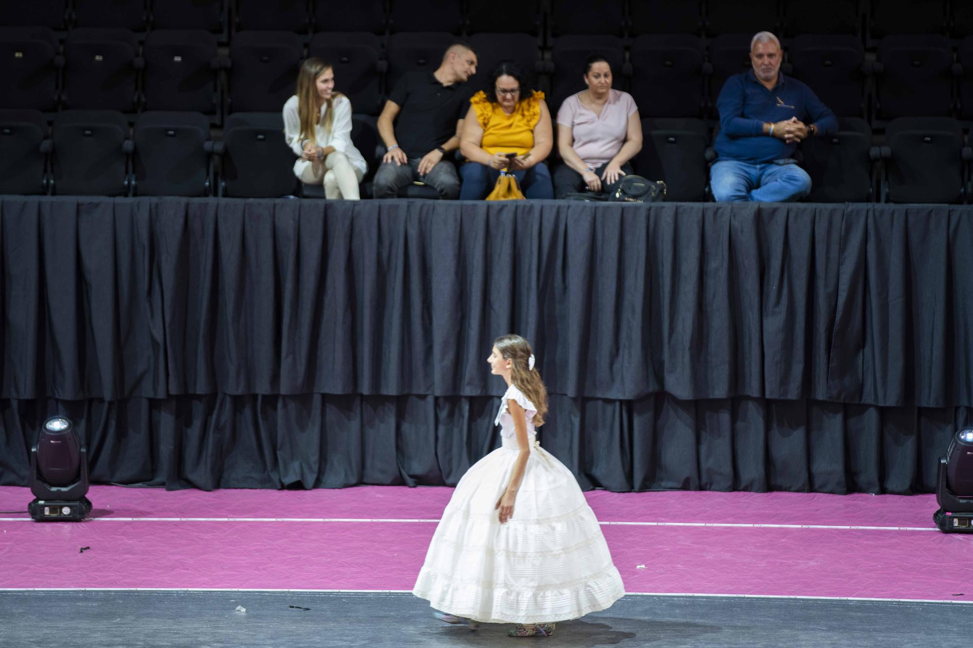 Así ha sido el ensayo de la gala para la elección de las cortes falleras 2023: infantiles