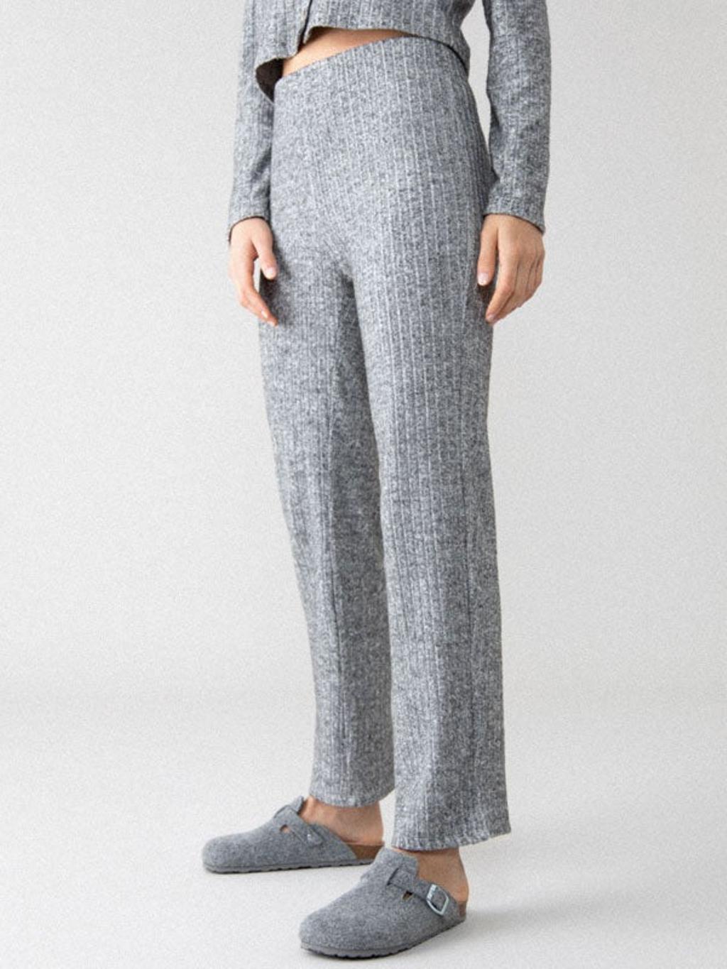 Pantalones de canalé de Lefties