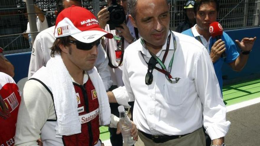 Alonso y Camps, en el Gran Premio de Europa de 2010.