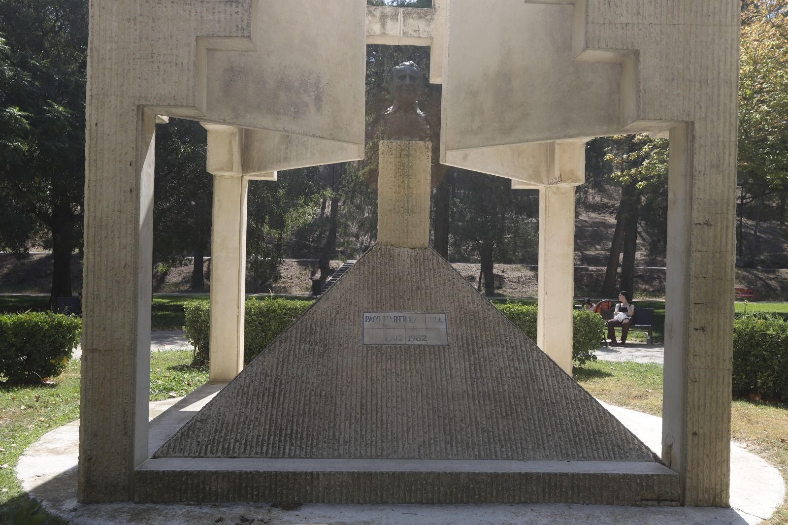 Este es el estado de los monumentos del Parque Grande José Antonio Labordeta de Zaragoza