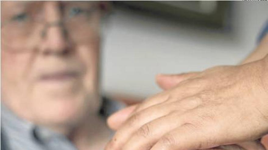 El alzhéimer, una enfermedad que continúa olvidada por los políticos