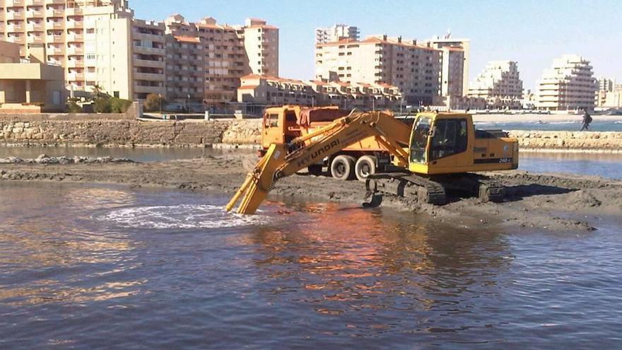 Dragados de playas en el Mar Menor denunciados por los ecologistas en años anteriores.
