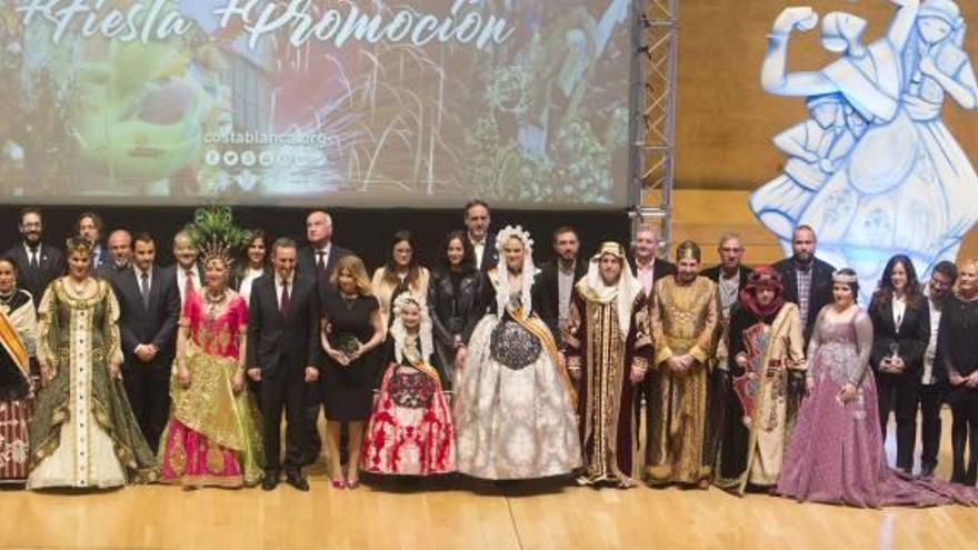 La sala sinfónica del Auditorio Provincial de Alicante se llenó de festeros para asistir a la gala en la que la Diputación premió su colaboración en la promoción turística.