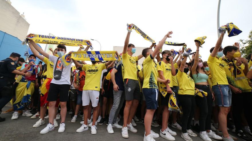 Impresionante respuesta de la afición del Villarreal tras ganar el primer título.