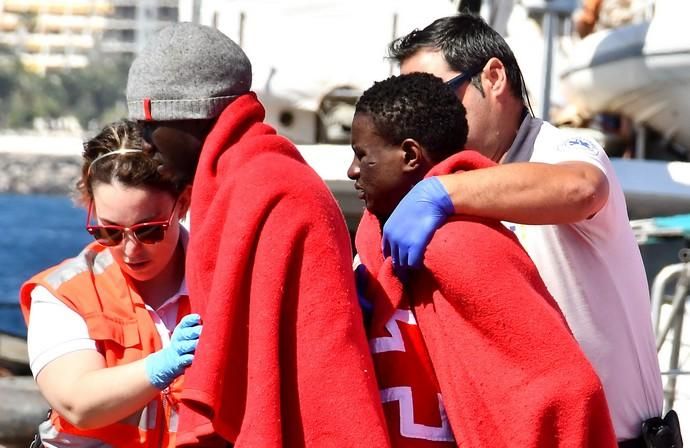 28/02/20 ARGUINEGUIN. MOGÁN. Llegada de migrantes al puerto de Arguineguin después de ser rescatados por un velero. Fotógrafa: YAIZA SOCORRO.  | 28/02/2020 | Fotógrafo: Yaiza Socorro