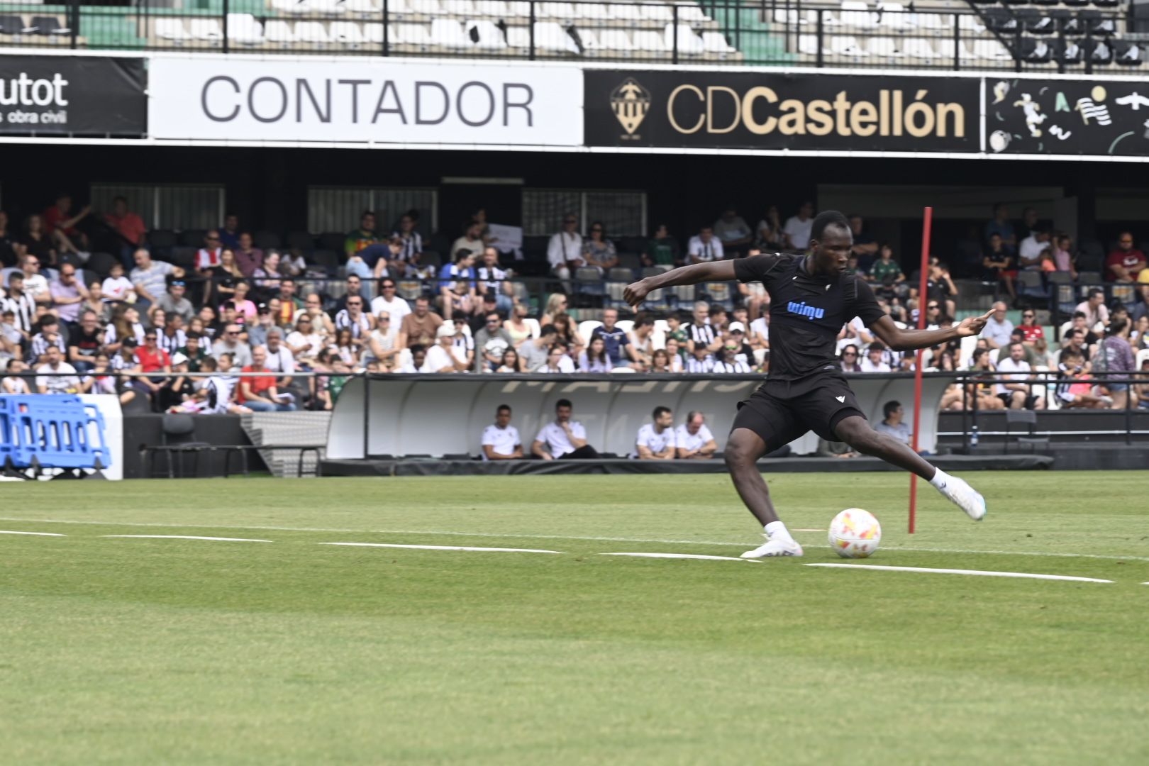 Galería de fotos: La afición lleva en volandas al CD Castellón