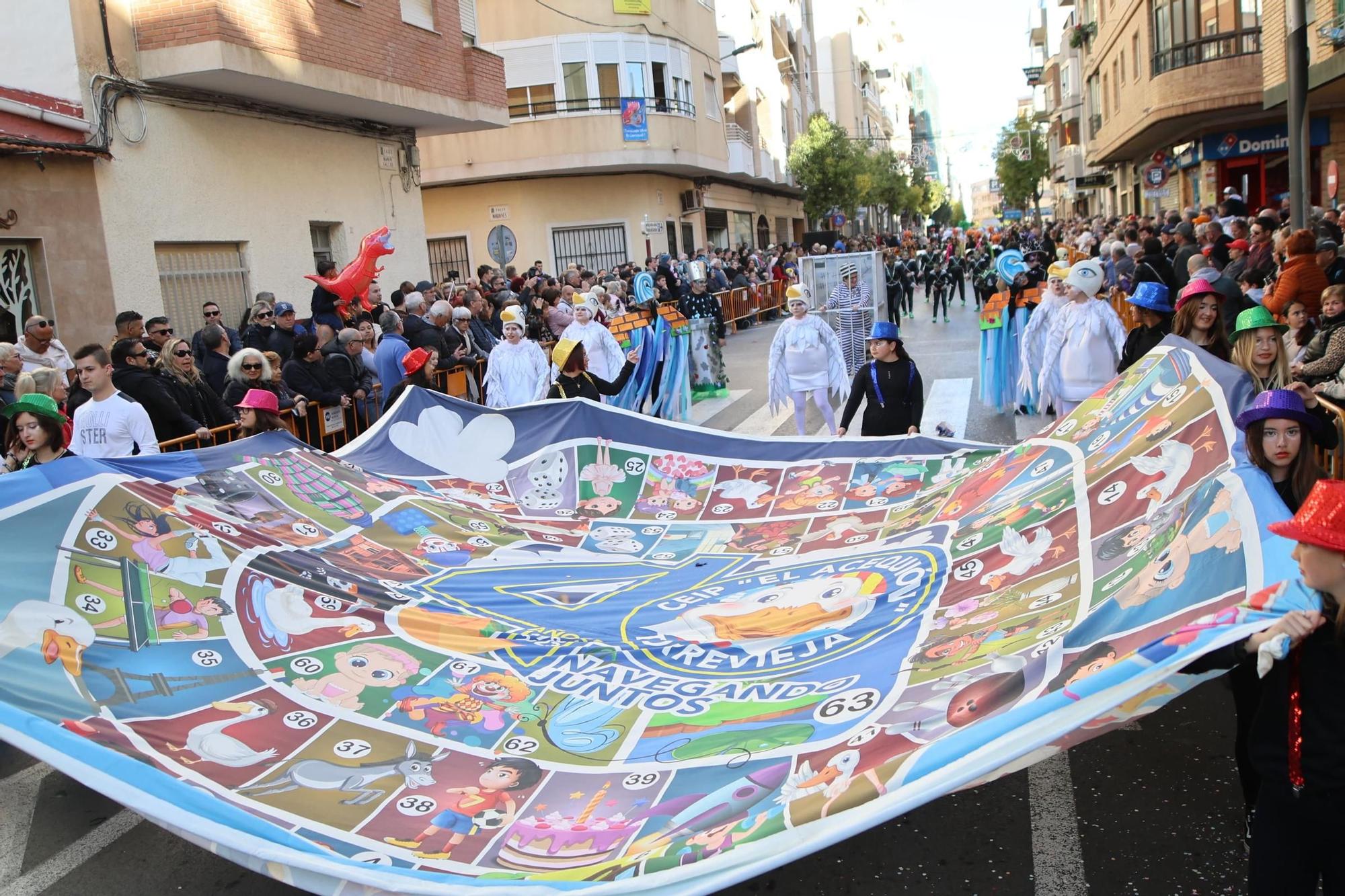 Las mejores imágenes del desfile concurso de Carnaval de Torrevieja 2024 están aquí