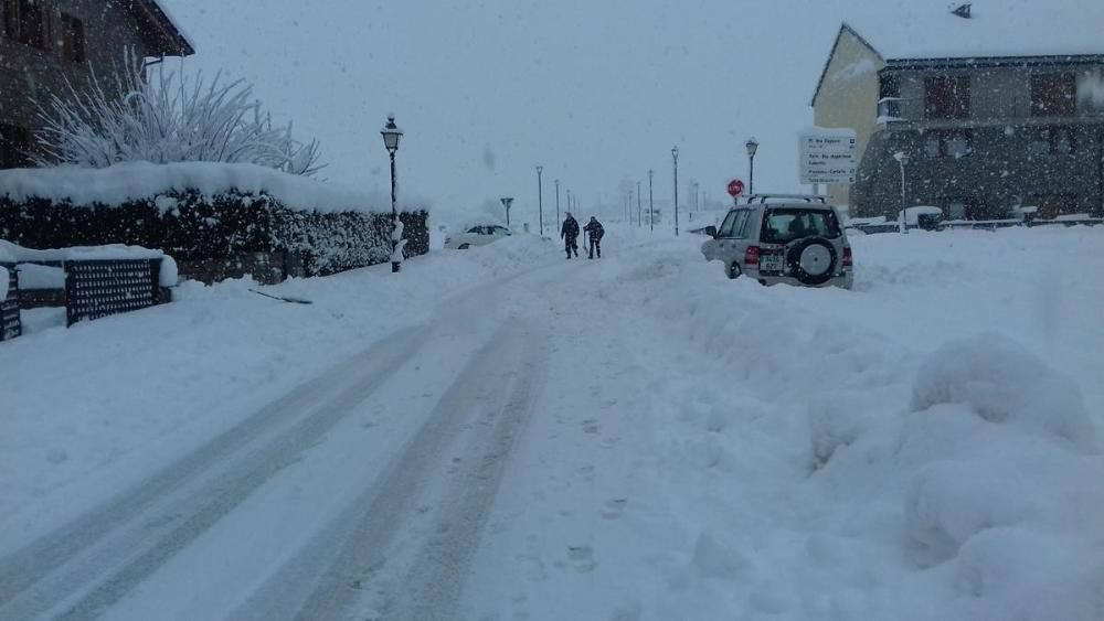 El temporal deixa 40 cm de neu a la Cerdanya