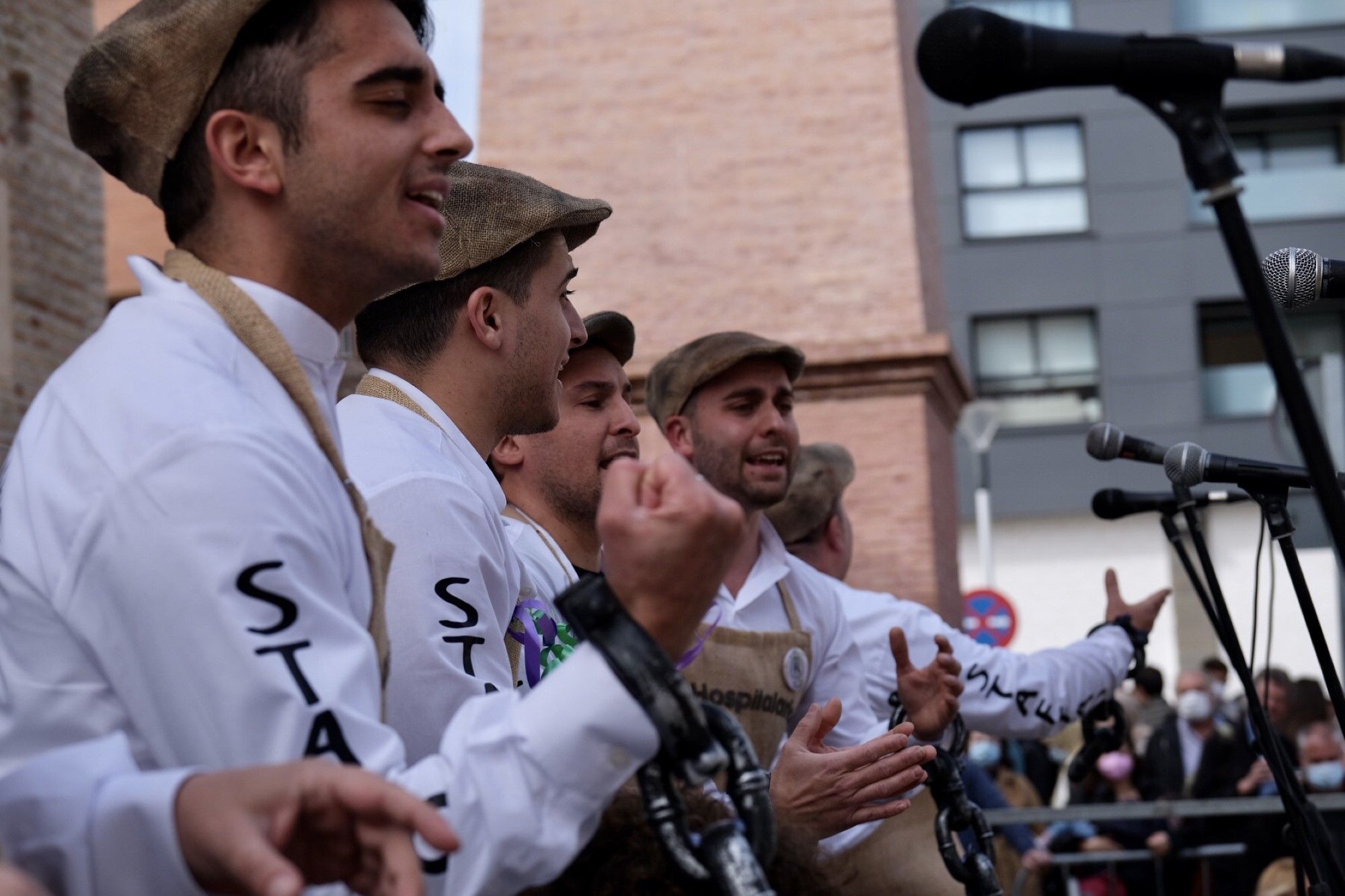 Tradicional potaje carnavalero en El Perchel: la gran previa gastronómica