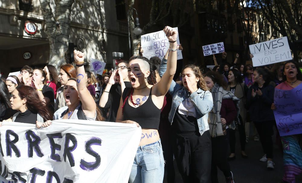 Gewalt gegen Frauen: große Demo auf Mallorca